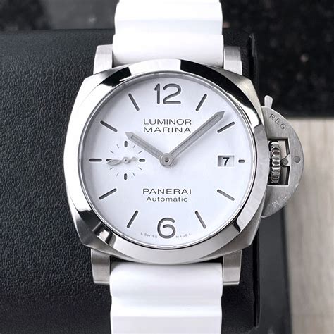 panerai luminor marina 40mm white dial|panerai luminor marina quaranta.